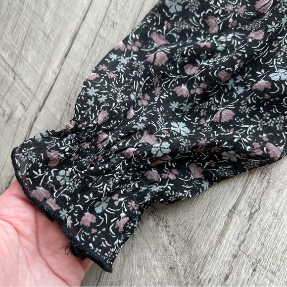 American Eagle Black Floral Ruffle-Trim Cold Shoulder Blouse | Size Small - Picture 7 of 15
